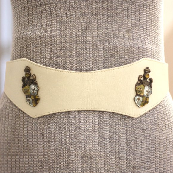 ETRO Cream Leather Belt with Crest Appliques - Picture 1 of 6